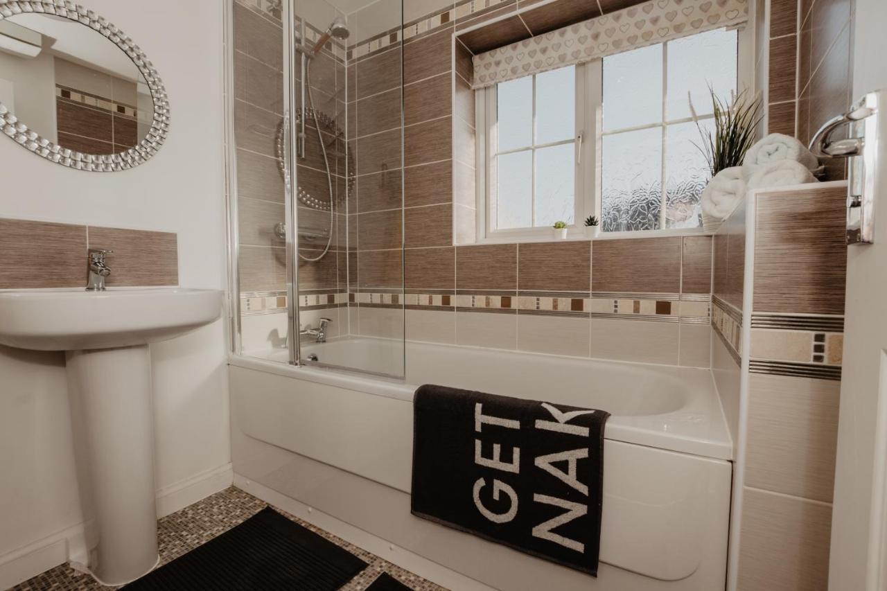 Coyle House, 3 Bed,Corby, Super Kings Or Twins, Driveway, Free Wi-Fi, Corporates Welcome Εξωτερικό φωτογραφία